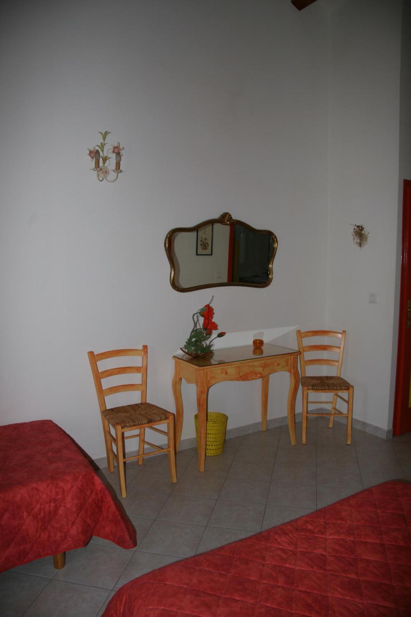Chambres D'Hotes Lou Jassou Lapanouse-de-Cernon Exterior photo